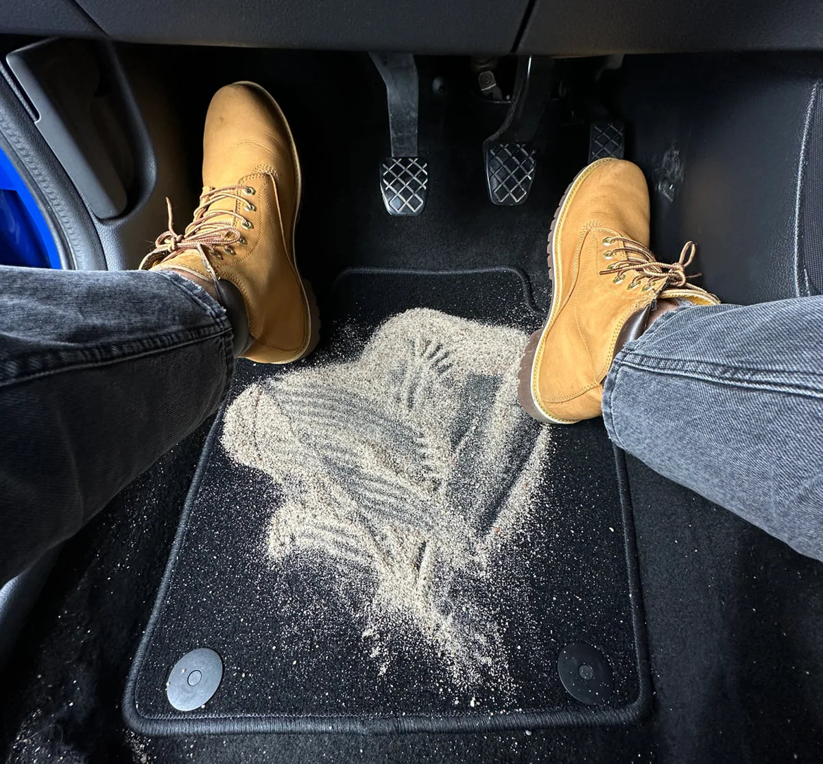 <p>Velour mats</p>